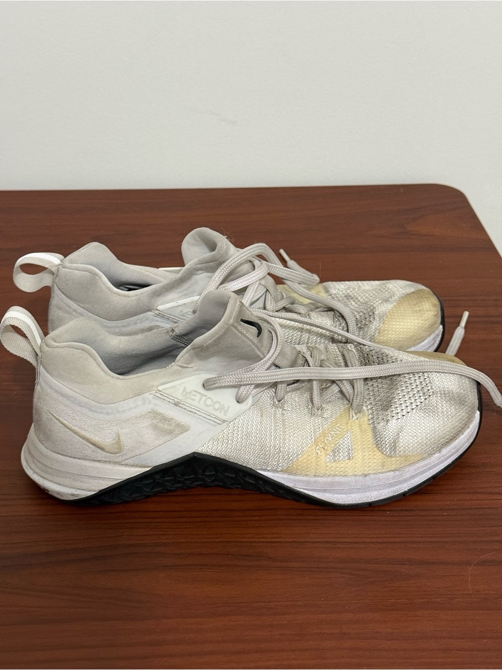 Nike Men’s Metcon Cross-Training Sneakers - White/Beige (Metcon)
